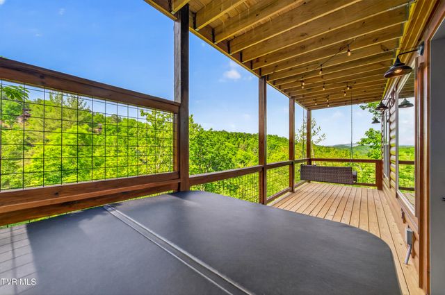 756 Ski View Lane, Sevierville, TN 37876