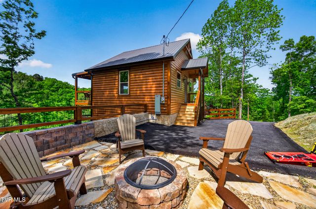 756 Ski View Lane, Sevierville, TN 37876