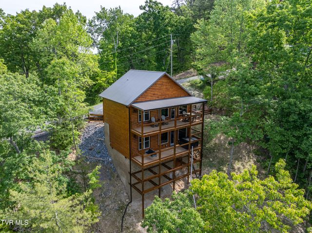 756 Ski View Lane, Sevierville, TN 37876
