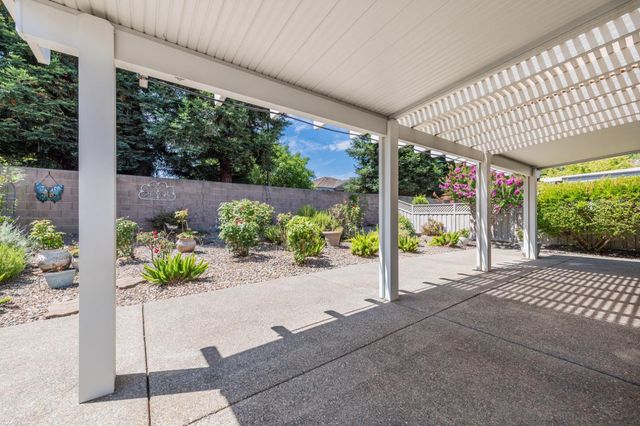 5137 Dreamgarden Loop, Roseville, CA 95747