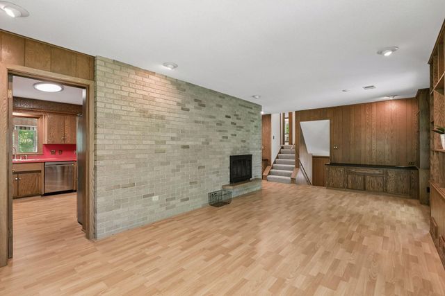 34 N Oaks Road, North Oaks, MN 55127
