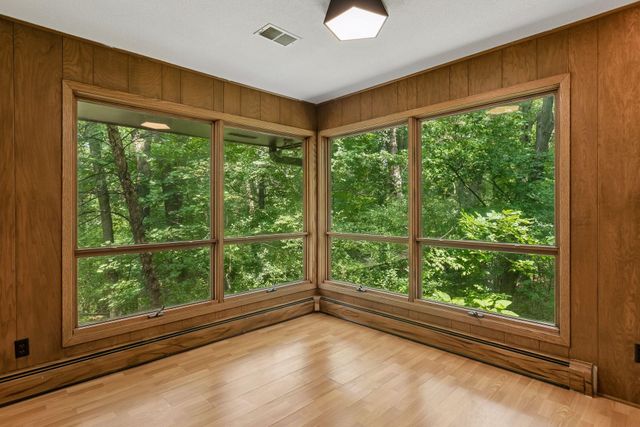 34 N Oaks Road, North Oaks, MN 55127