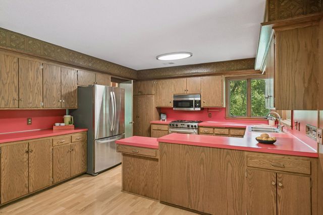 34 N Oaks Road, North Oaks, MN 55127