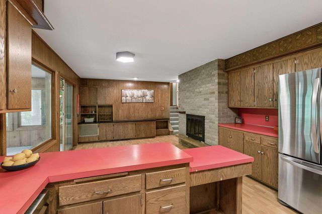 34 N Oaks Road, North Oaks, MN 55127