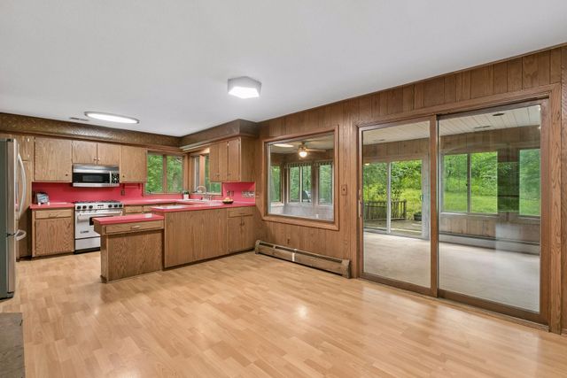 34 N Oaks Road, North Oaks, MN 55127