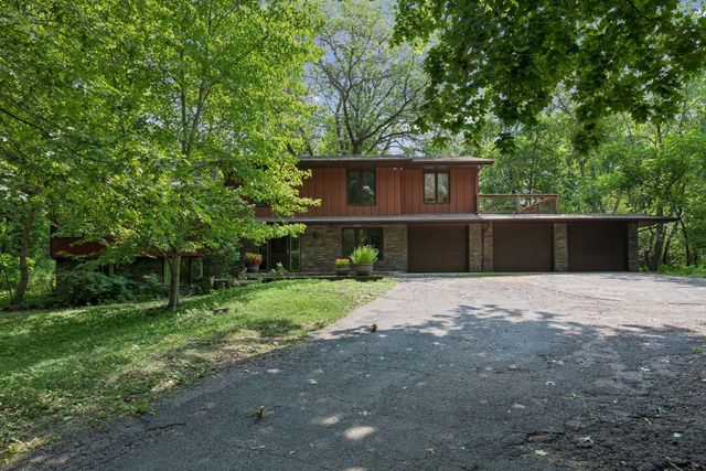 34 N Oaks Road, North Oaks, MN 55127