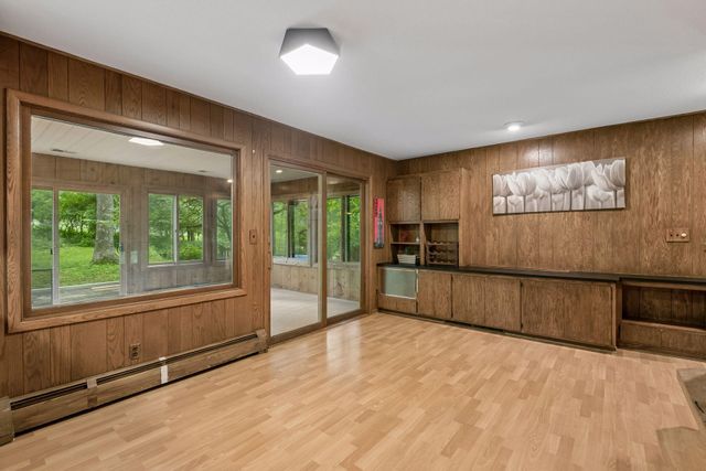 34 N Oaks Road, North Oaks, MN 55127