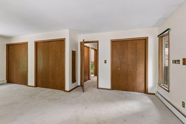 34 N Oaks Road, North Oaks, MN 55127