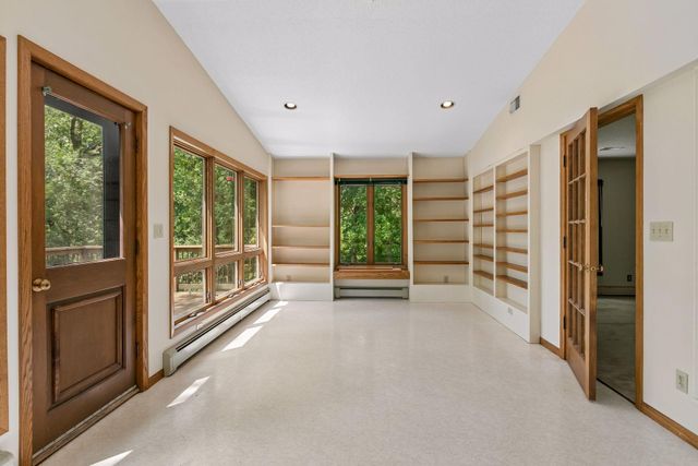 34 N Oaks Road, North Oaks, MN 55127