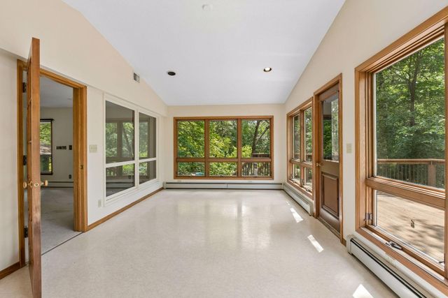 34 N Oaks Road, North Oaks, MN 55127