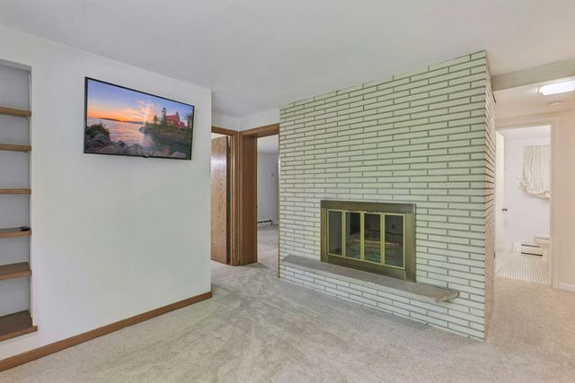 34 N Oaks Road, North Oaks, MN 55127