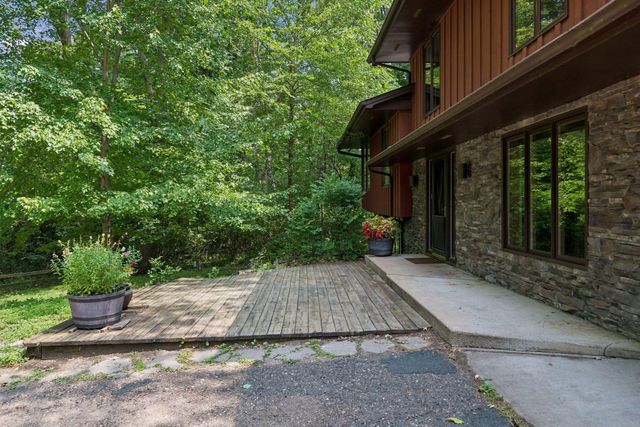 34 N Oaks Road, North Oaks, MN 55127