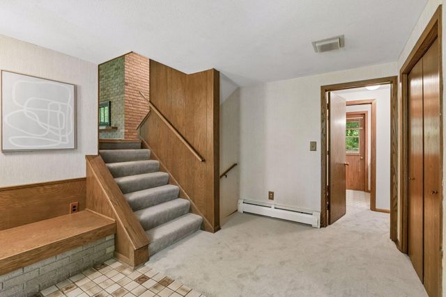 34 N Oaks Road, North Oaks, MN 55127