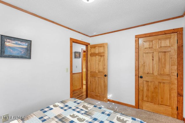 2106 Hickory Manor Rd, Sevierville, TN 37862