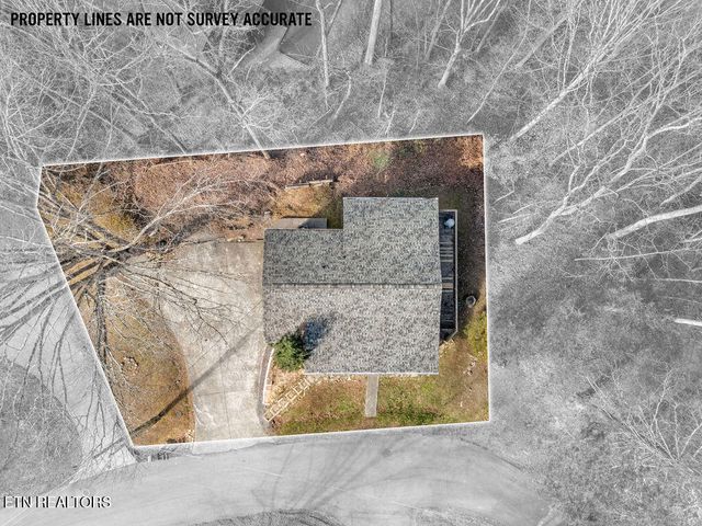 2106 Hickory Manor Rd, Sevierville, TN 37862