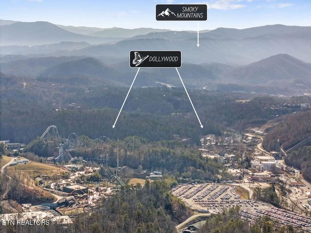 2106 Hickory Manor Rd, Sevierville, TN 37862