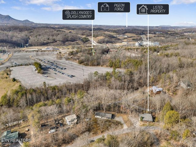 2106 Hickory Manor Rd, Sevierville, TN 37862
