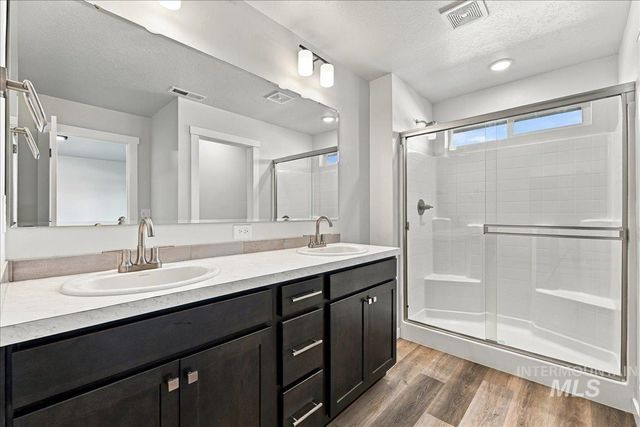 2909 N Mountain Lake Ave, Star, ID 83669