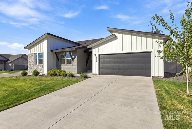 2909 N Mountain Lake Ave, Star, ID 83669