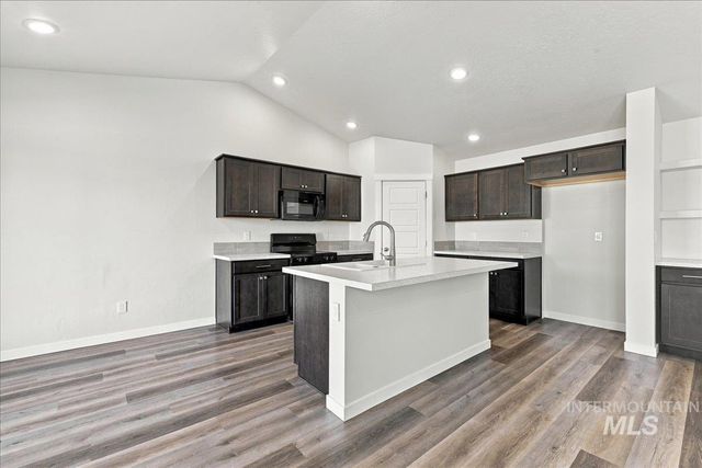 2909 N Mountain Lake Ave, Star, ID 83669