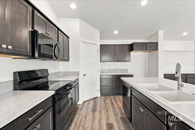 2909 N Mountain Lake Ave, Star, ID 83669