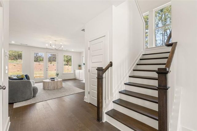 8290 Creekside Overlook Drive, Gainesville, GA 30506