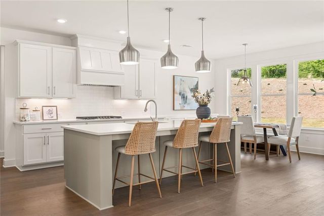 8290 Creekside Overlook Drive, Gainesville, GA 30506