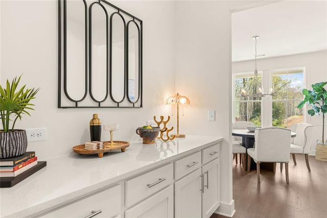 8290 Creekside Overlook Drive, Gainesville, GA 30506