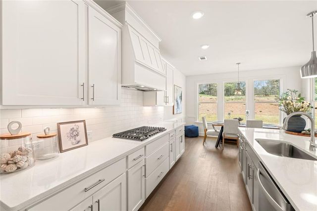 8290 Creekside Overlook Drive, Gainesville, GA 30506