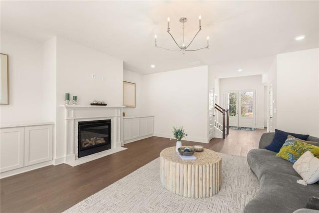 8290 Creekside Overlook Drive, Gainesville, GA 30506