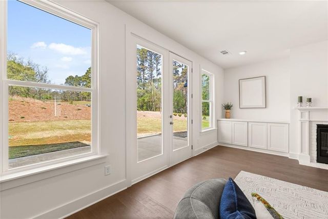 8290 Creekside Overlook Drive, Gainesville, GA 30506