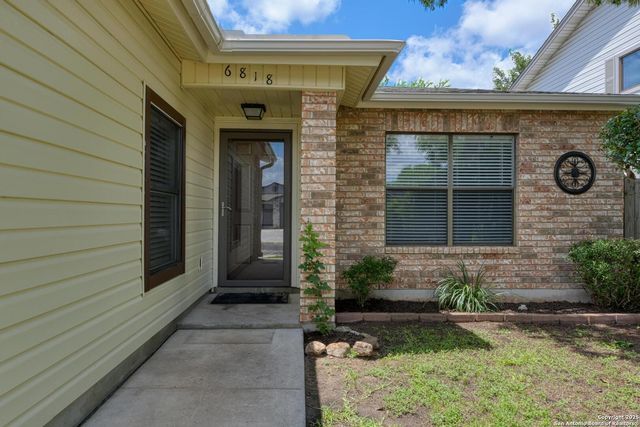 6818 Misty Field, Converse, TX 78109