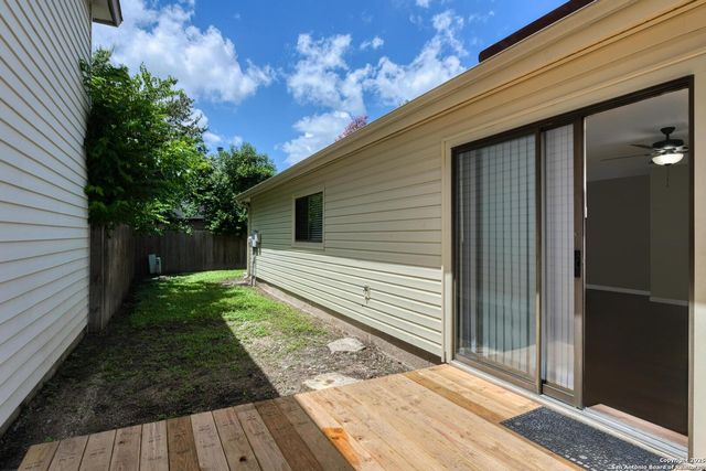 6818 Misty Field, Converse, TX 78109