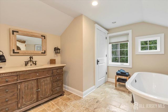 960 Glenwood Avenue, Plainfield, NJ 07060
