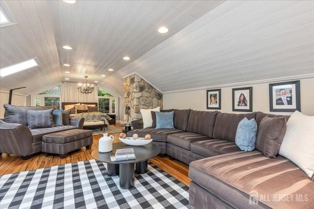 960 Glenwood Avenue, Plainfield, NJ 07060