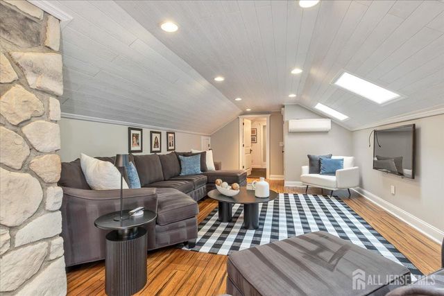 960 Glenwood Avenue, Plainfield, NJ 07060