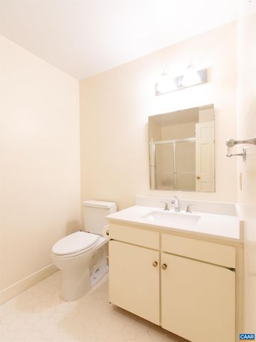 268 SPRINGDALE DR, Keswick, VA 22947