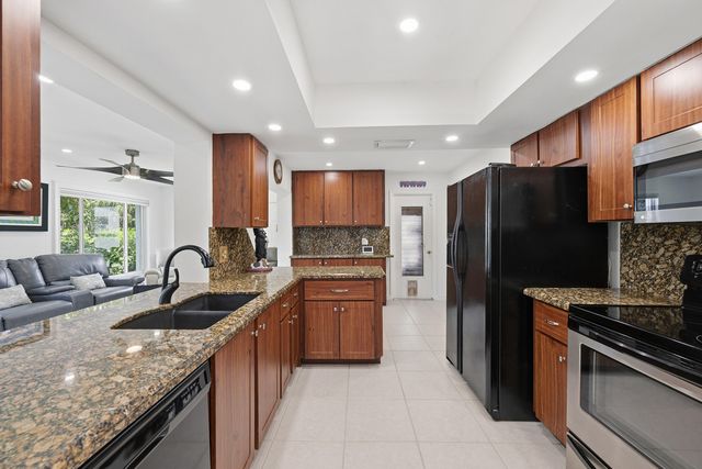 1125 N Rock Island Road, Margate, FL 33063