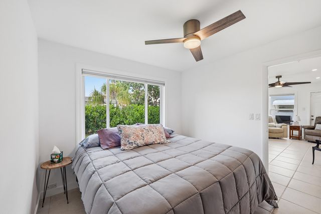 1125 N Rock Island Road, Margate, FL 33063