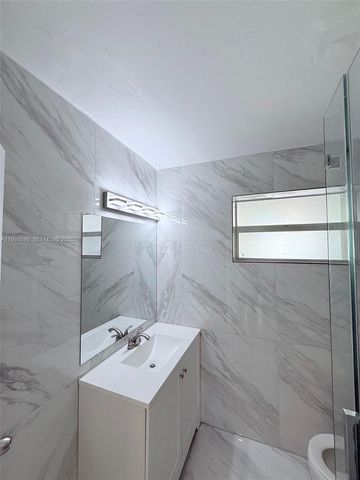 4265 SW 51st St 1, Dania Beach, FL 33314