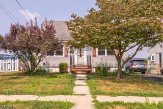26 Edward Ct, Clifton City, NJ 07011