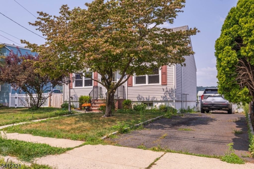 26 Edward Ct, Clifton City, NJ 07011 — photo 2