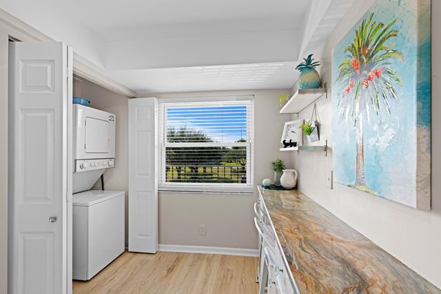 27 Abbey Lane 307, Delray Beach, FL 33446