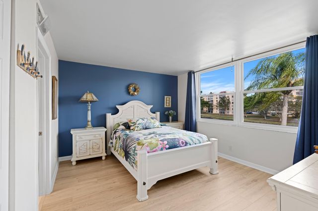 27 Abbey Lane 307, Delray Beach, FL 33446