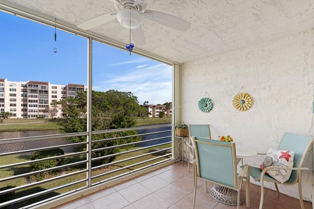 27 Abbey Lane 307, Delray Beach, FL 33446