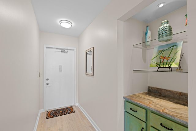 27 Abbey Lane 307, Delray Beach, FL 33446