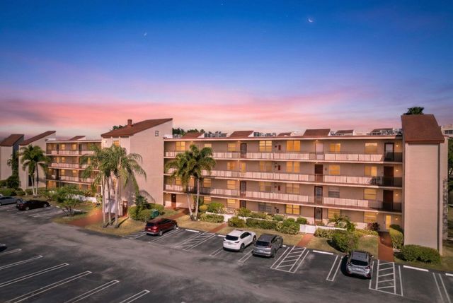 27 Abbey Lane 307, Delray Beach, FL 33446