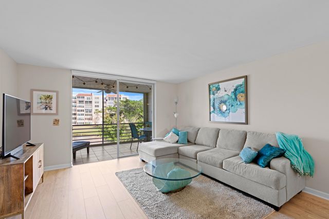 27 Abbey Lane 307, Delray Beach, FL 33446