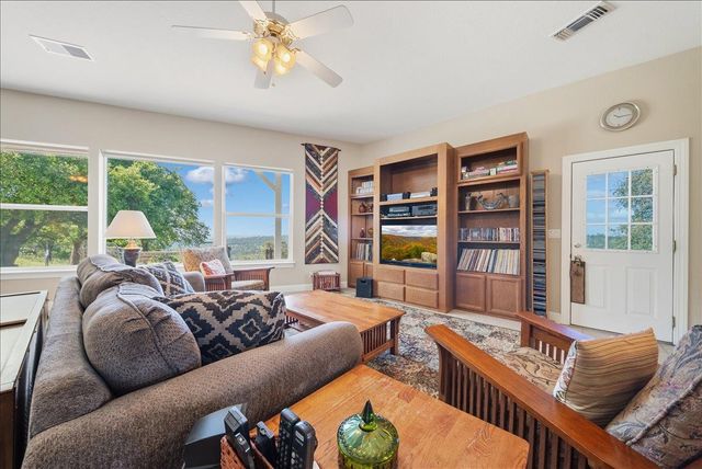 6947 Mountain View Ter, Browns Valley, CA 95918