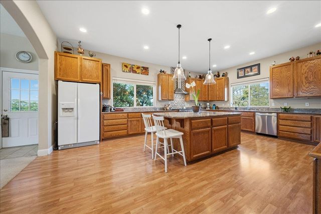 6947 Mountain View Ter, Browns Valley, CA 95918